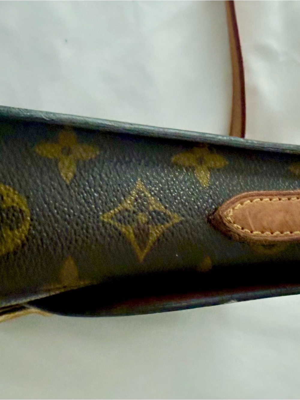 Vintage 1980 Louis Vuitton Monogram Saddle Crossbody with Vachetta Straps. - Picture 7 of 15
